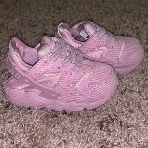 Nike pink huaraches
